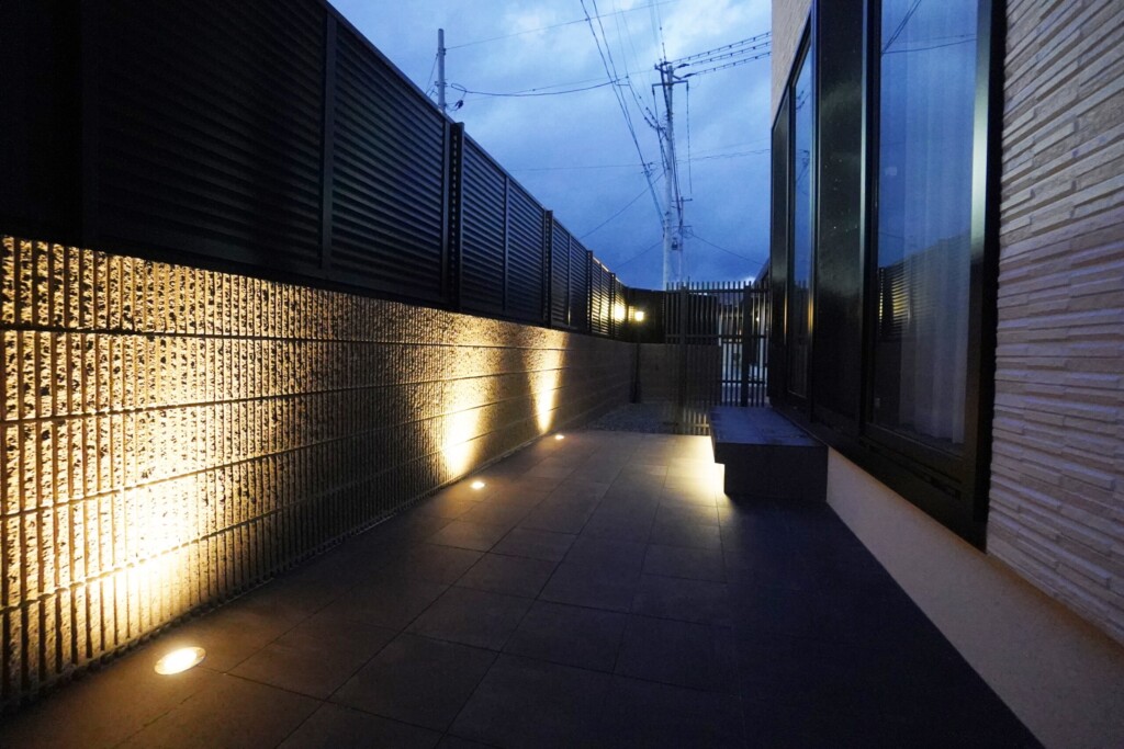 光が織りなすナイトガーデン