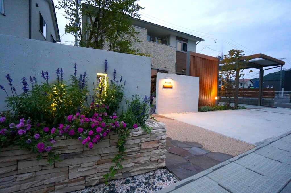 花の溢れるガーデン