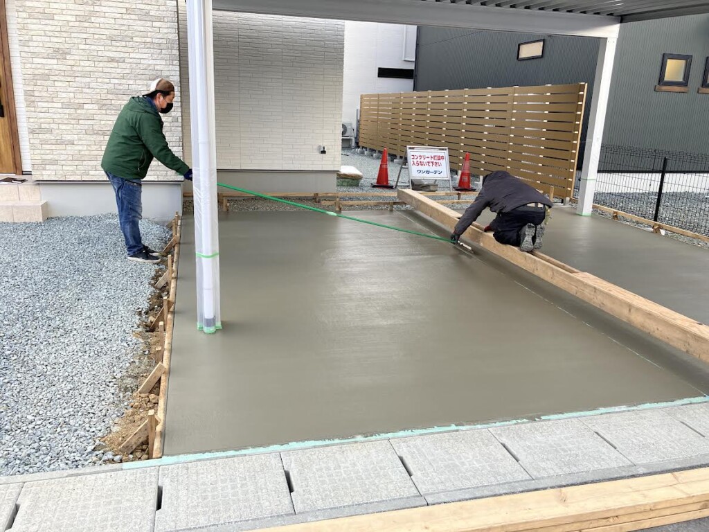 寒さもやわらいできたので、今年初のコンクリート作業です。