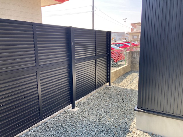 フェンス追加いたしました。